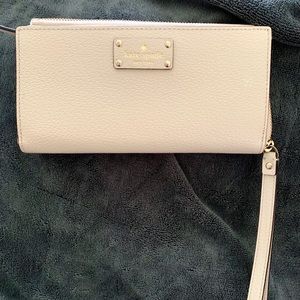 Kate Spade Wristlet wallet